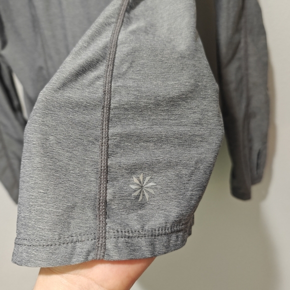 NWOT Athleta Sweater XL Pullover Gray Quarter Zip Reflectors Thumb Holes - Picture 3 of 6